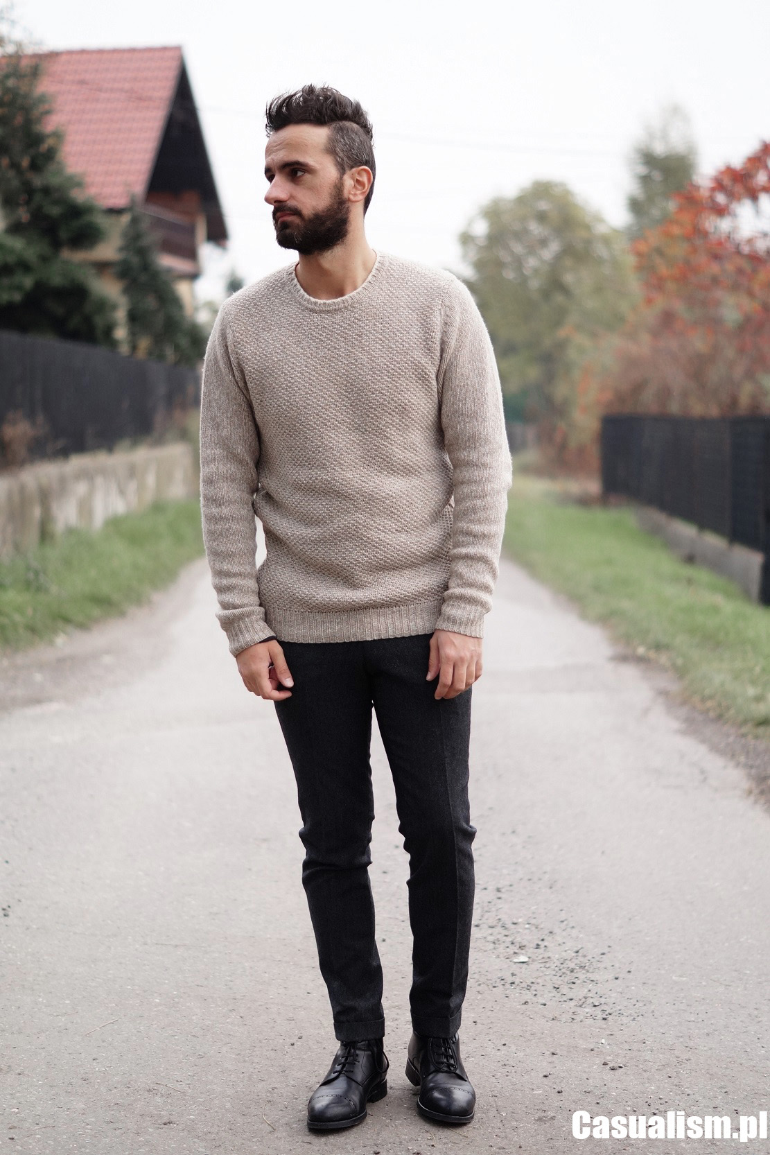 Sweter kaszmirowy i spodnie w kant